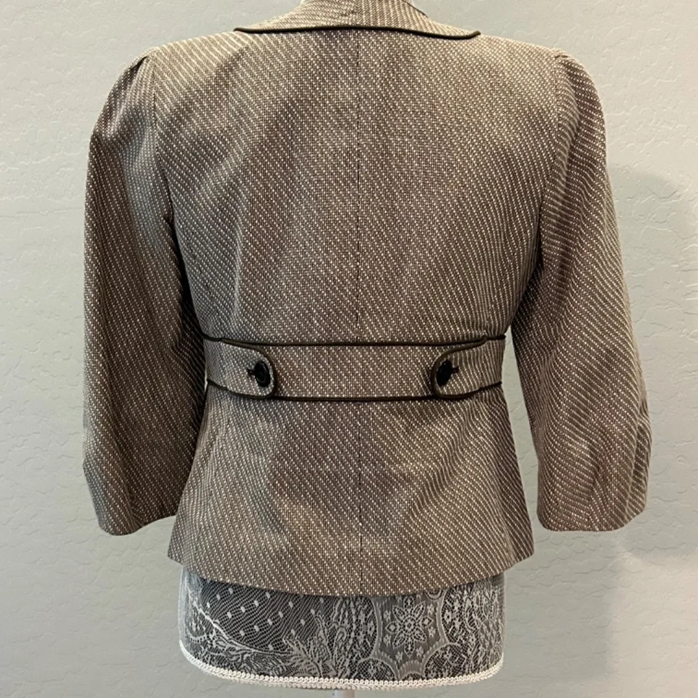 Jacket - Picture 3 of 11